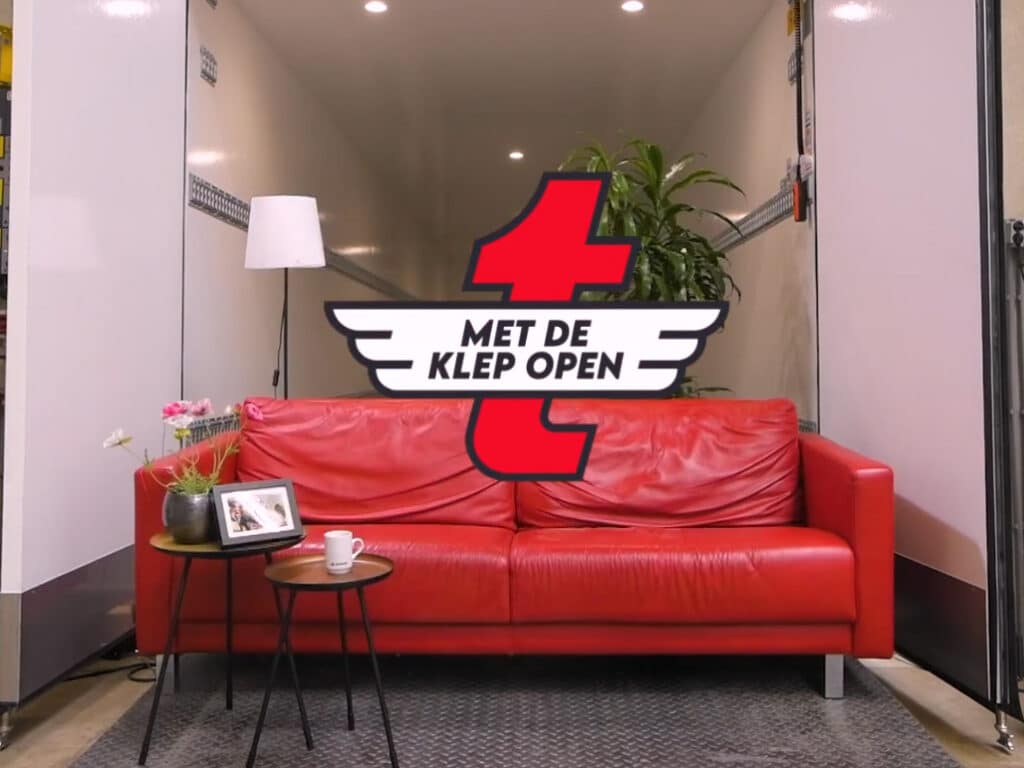 Met De Klep Open Werken Bij Tielbeke